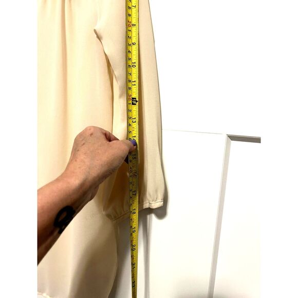 Jella Couture Women's Tan Lace Longe Sleeve Scoop Neck Lace Shoulder Blouse - Picture 7 of 8